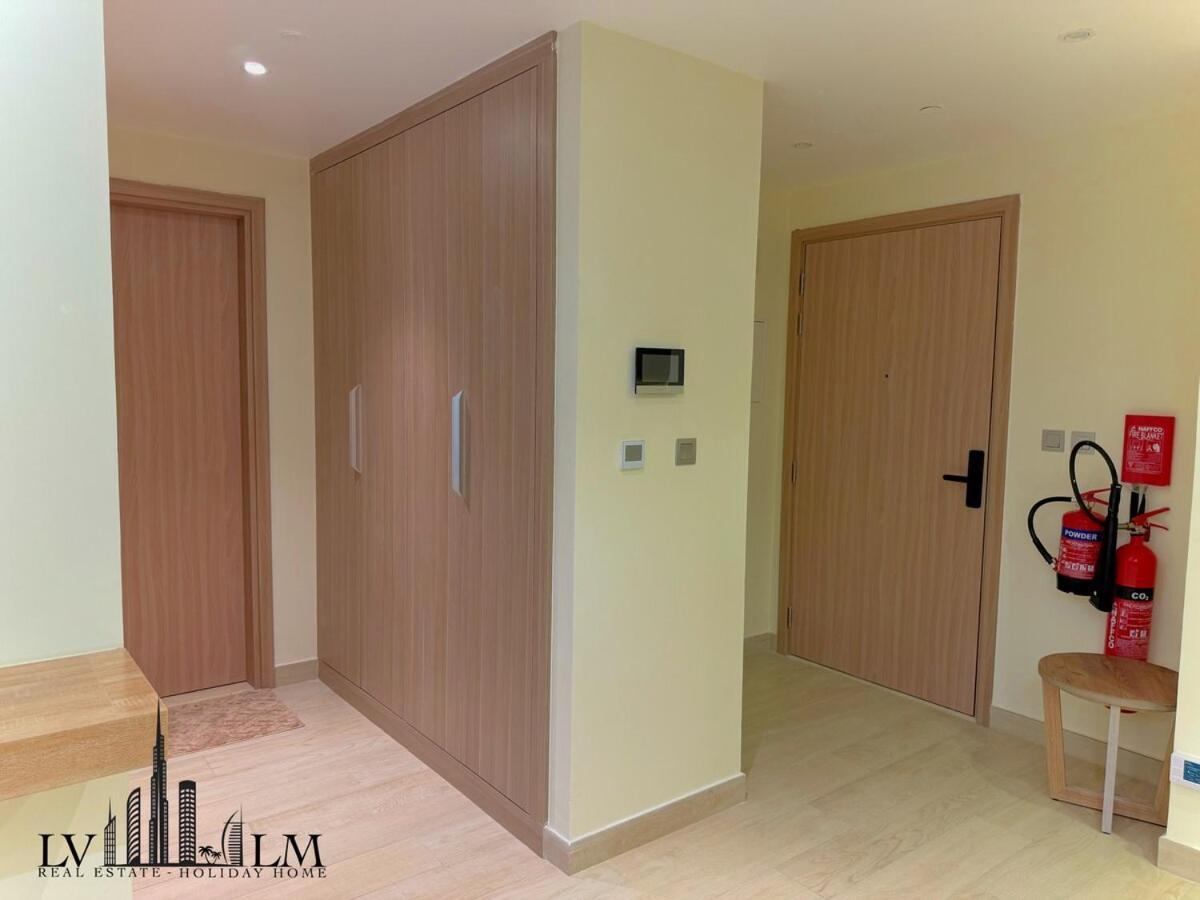 1 Bedroom In Azizi Riviera 17 * Dubai