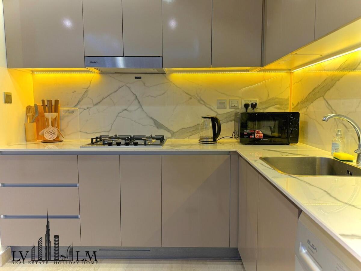 1 Bedroom In Azizi Riviera 17 * Dubai