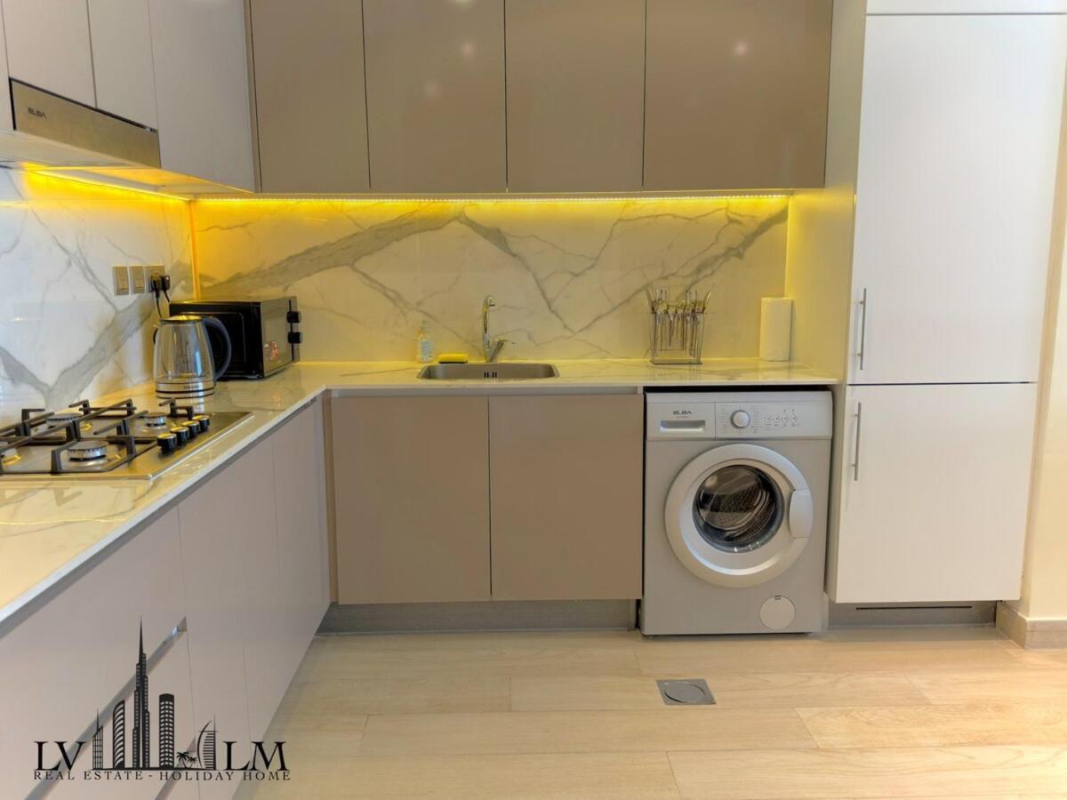 Apartment 1 Bedroom In Azizi Riviera 17