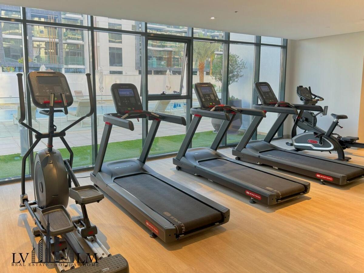 1 Bedroom In Azizi Riviera 17 Apartment *