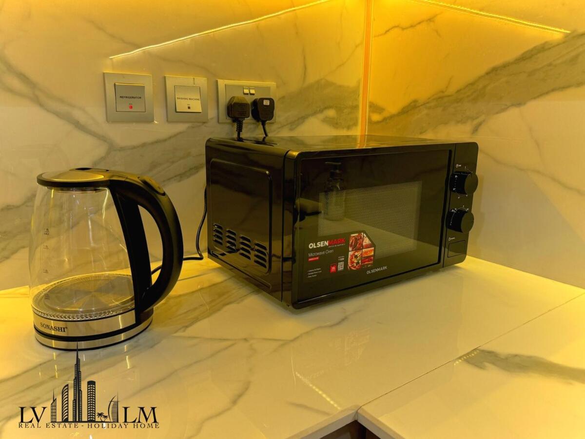 1 Bedroom In Azizi Riviera 17 *