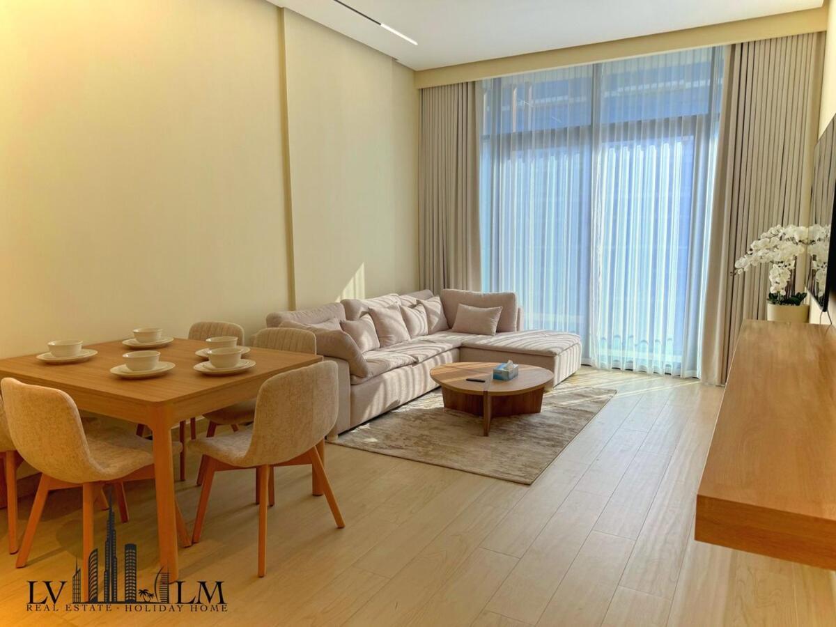 1 Bedroom In Azizi Riviera 17 Apartment *