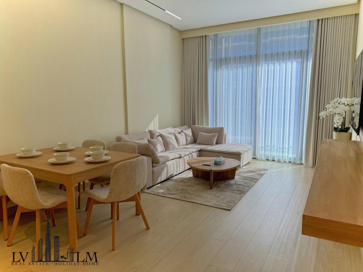 Apartment 1 Bedroom In Azizi Riviera 17